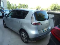 Usata Renault Scénic LIMITED 110 CV (80 kW) 2015 Argento Monovolume