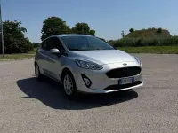 Usata Ford Fiesta 86 CV (63 kW) 2019 Grigio Utilitaria