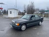 Usata Mercedes 190 104 CV (76 kW) 1991 Nero Berlina