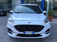 Usata Ford Kuga ST-Line X 152 CV (111 kW) 2023 Frozen white SUV