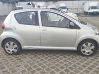 Usata Toyota Aygo 68 CV (50 kW) 2007 Argento Utilitaria
