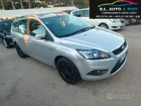 Usata Ford Focus 109 CV (80 kW) 2011 Grigio Station wagon