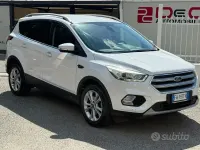 Usata Ford Kuga 120 CV (88 kW) 2019 Bianco SUV