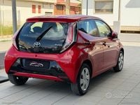 Usata Toyota Aygo Cool 69 CV (50 kW) 2015 Rosso Utilitaria