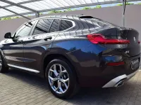 Usata BMW X4 190 CV (139 kW) 2023 Sophisto grey brillant effect SUV
