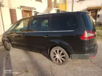 Usata Ford Galaxy Ghia 140 CV (102 kW) 2007 Nero Monovolume