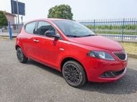 Usata Lancia Ypsilon Gold 69 CV (50 kW) 2023 Rosso Utilitaria