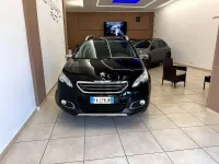 Usata Peugeot 2008 120 CV (88 kW) 2015 Nero SUV