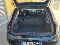 Usata Fiat Punto 77 CV (56 kW) 2014 Bluazzurro Utilitaria