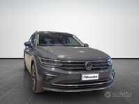 Usata VW Tiguan Life 131 CV (96 kW) 2021 Grigio SUV