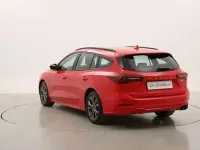 Usado Ford Focus ST-Line 125 CV (91 kW) 2023 Rojo Familiar