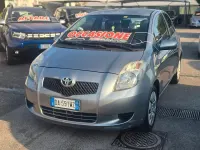 Usata Toyota Yaris Sol 69 CV (50 kW) 2007 Grigio Utilitaria