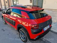 Usata Citroën C4 Cactus Feel 99 CV (72 kW) 2017 Rosso Utilitaria