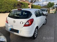 Usata Opel Corsa 75 CV (55 kW) 2014 Bianco Berlina