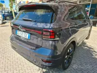 Usata VW T-Cross R-line 110 CV (80 kW) 2023 Grigio SUV