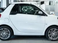 Usata Smart ForTwo Cabrio Brabus 90 CV (66 kW) 2018 Bianco perlato mettallizzato Cabrio