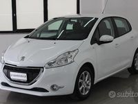 Usata Peugeot 208 Active 82 CV (60 kW) 2013 Bianco Utilitaria