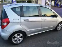 Usata Mercedes A180 116 CV (85 kW) 2009 Grigio Monovolume