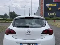 Usata Opel Astra Cosmo 110 CV (80 kW) 2012 Berlina