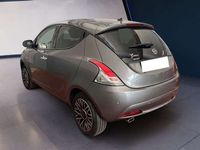 Usata Lancia Ypsilon Gold 70 CV (51 kW) 2021 Grigio Utilitaria