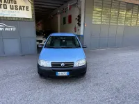 Usata Fiat Punto Dynamic 69 CV (50 kW) 2006 Blu Utilitaria