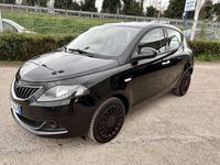 Usata Lancia Ypsilon Silver 69 CV (50 kW) 2022 Nero Utilitaria