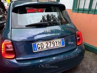 Usata Fiat 500e 42 kW (58 CV) 2020 Blu dipinto di blu Utilitaria