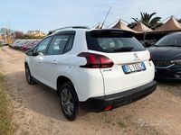 Usata Peugeot 2008 99 CV (72 kW) 2017 Bianco SUV