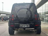 Usata Land Rover Defender HSE Dynamic 249 CV (183 kW) 2025 Santorini black SUV