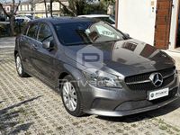 Usata Mercedes A180 Executive 109 CV (80 kW) 2017 Grigio Utilitaria