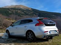 Usata Volvo V40 Ocean Race 120 CV (88 kW) 2016 Grigio Berlina