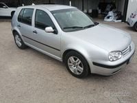 Usata VW Golf IV 101 CV (74 kW) 2002 Grigio Berlina