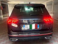 Usata VW Tiguan R-line 150 CV (110 kW) 2022 Nero SUV