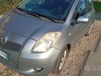 Usata Toyota Yaris Sol 87 CV (63 kW) 2008 Grigio Utilitaria