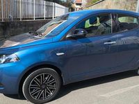 Usata Lancia Ypsilon Gold 69 CV (50 kW) 2022 Blu/azzurro Utilitaria