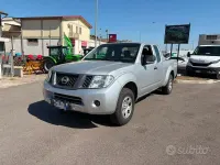 Usata Nissan Navara 144 CV (105 kW) 2014 Grigio Pick-up