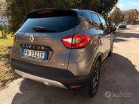 Usata Renault Captur 90 CV (66 kW) 2017 Grigio SUV