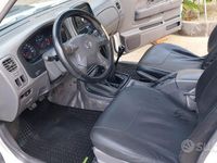 Usata Nissan Navara 190 CV (139 kW) 2011 Bianco Pick-up