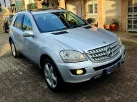 Usata Mercedes ML320 224 CV (164 kW) 2007 Grigio SUV