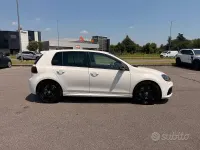 Usata VW Golf VI R 271 CV (199 kW) 2011 Bianco Utilitaria