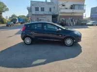 Usata Ford Fiesta 80 CV (58 kW) 2015 Bluazzurro Utilitaria