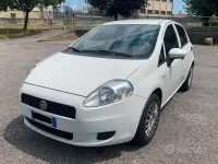 Usata Fiat Grande Punto 77 CV (56 kW) 2013 Bianco Utilitaria