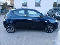 Usata Lancia Ypsilon Gold 69 CV (50 kW) 2016 Blu Utilitaria