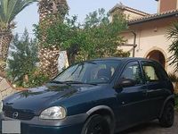 Usado Opel Corsa 60 CV (44 kW) 1997 Verde Utilitario