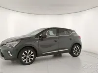 Usata Renault Captur Techno 101 CV (74 kW) 2023 Blu SUV