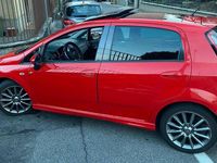 Usata Fiat Grande Punto Sport 105 CV (77 kW) 2012 Rosso Utilitaria