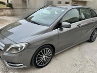 Usata Mercedes B200 Premium 156 CV (114 kW) 2012 Grigio Monovolume