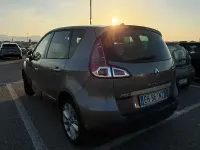 Usata Renault Scenic E-Tech XMOD 110 CV (80 kW) 2011 Berlina