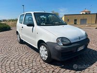 Usata Fiat 600 54 CV (39 kW) 2007 Bianco Berlina