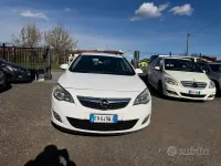 Käytetty Opel Astra Cosmo 110 HP (80 kW) 2011 Valkoinen Sedan